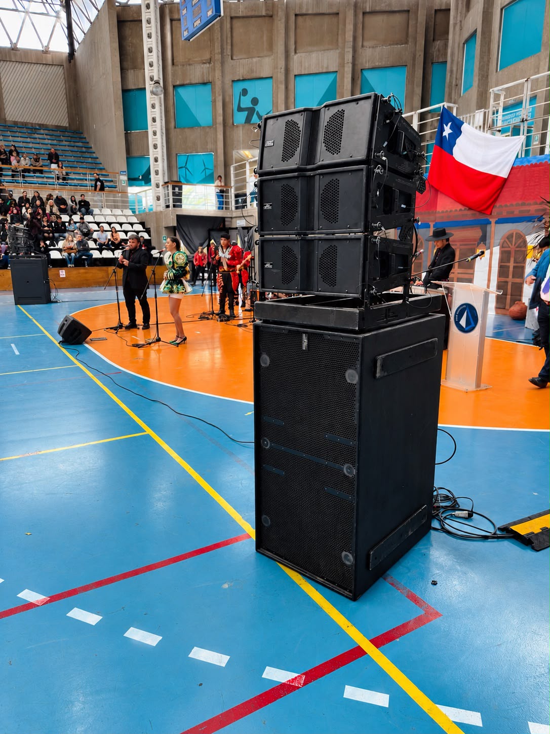Un sistema de sonido preparado para que cada voz llegue con claridad en encuentros y ceremonias.
